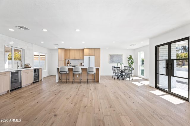 8530 E VIA DE LA ESCUELA --, Scottsdale, AZ 85258