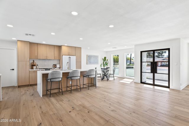 8530 E VIA DE LA ESCUELA --, Scottsdale, AZ 85258