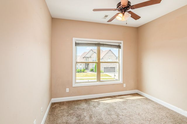 1038 Black Gum Ln, Clarksville, TN 37043