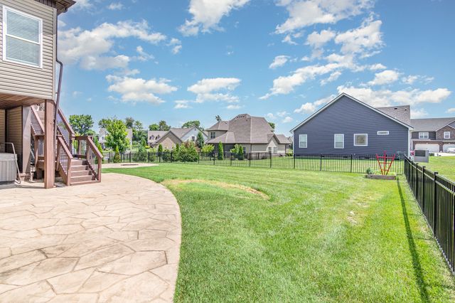 1038 Black Gum Ln, Clarksville, TN 37043