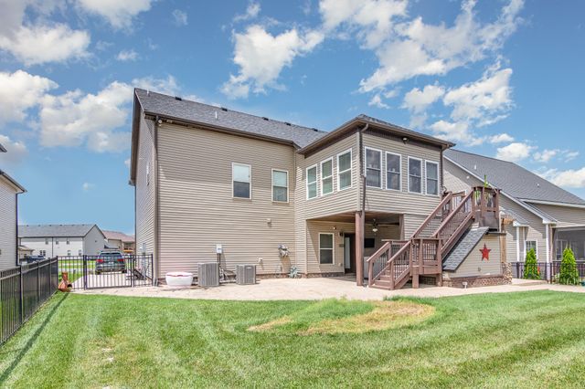 1038 Black Gum Ln, Clarksville, TN 37043