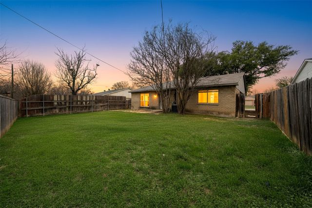 534 Windsor Drive, Allen, TX 75002