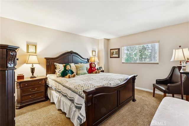 460 Pioneer Road, Lake Arrowhead, CA 92352