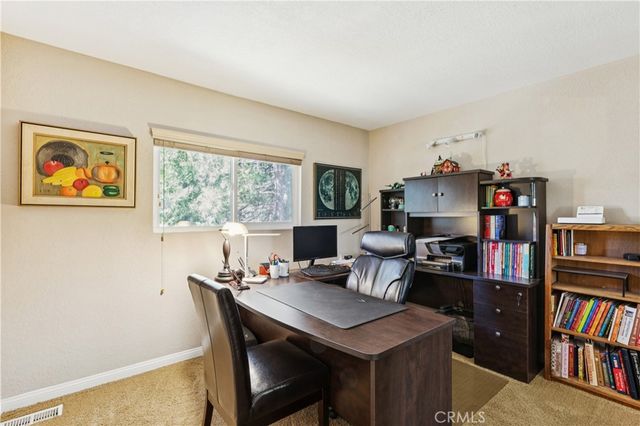 460 Pioneer Road, Lake Arrowhead, CA 92352