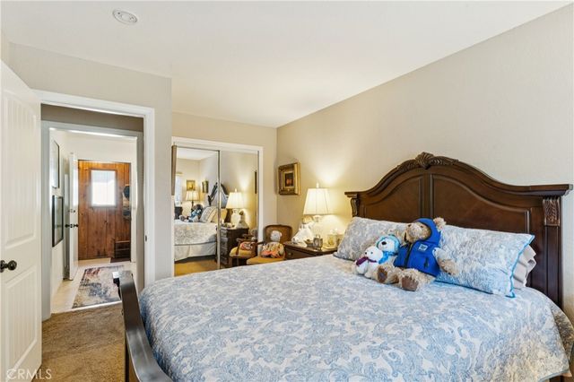 460 Pioneer Road, Lake Arrowhead, CA 92352