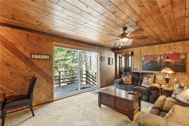 460 Pioneer Road, Lake Arrowhead, CA 92352