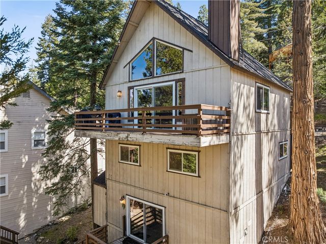 460 Pioneer Road, Lake Arrowhead, CA 92352