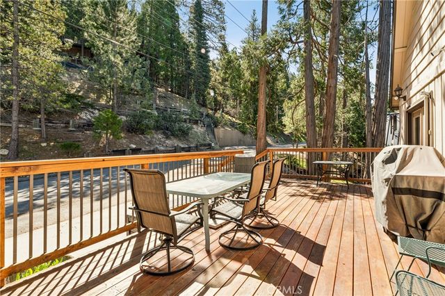460 Pioneer Road, Lake Arrowhead, CA 92352