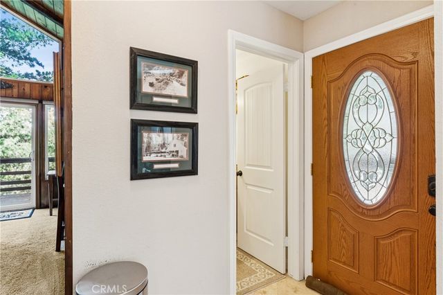 460 Pioneer Road, Lake Arrowhead, CA 92352