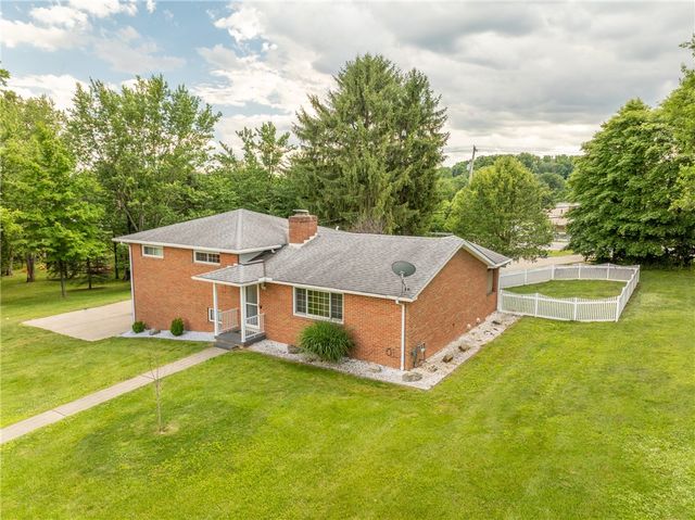 103 Chapel View Dr, Hempfield Twp, PA 15601