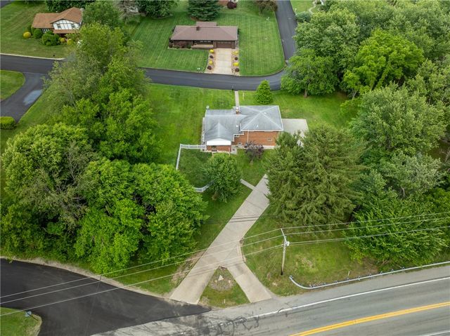 103 Chapel View Dr, Hempfield Twp, PA 15601