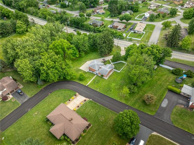 103 Chapel View Dr, Hempfield Twp, PA 15601