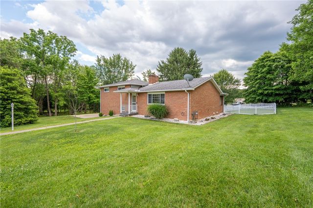 103 Chapel View Dr, Hempfield Twp, PA 15601