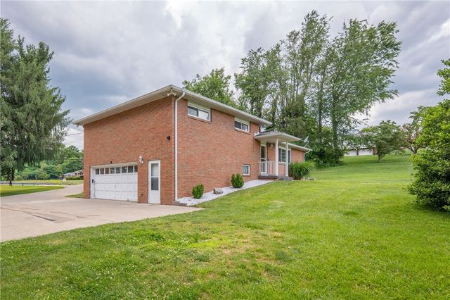 103 Chapel View Dr, Hempfield Twp, PA 15601