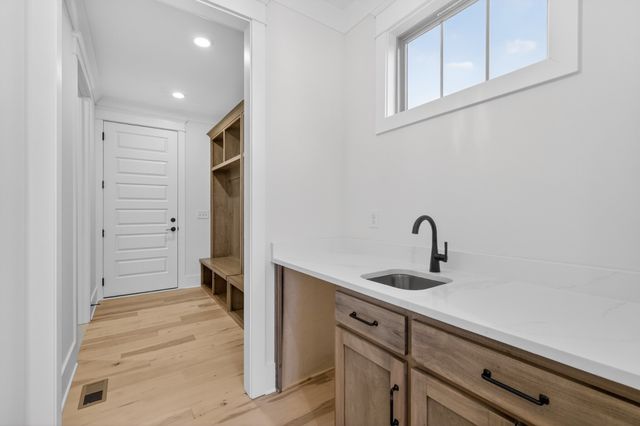 281 Bellsford Rd, Gallatin, TN 37066