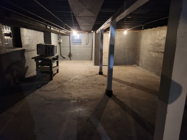 7443 S Wabash Avenue, Chicago, IL 60619