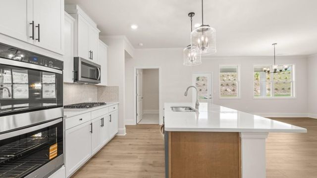 86 Lakeview Point, Dallas, GA 30157