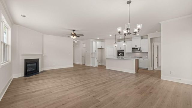 86 Lakeview Point, Dallas, GA 30157