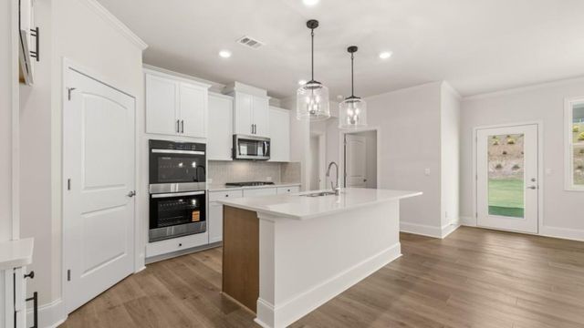 86 Lakeview Point, Dallas, GA 30157