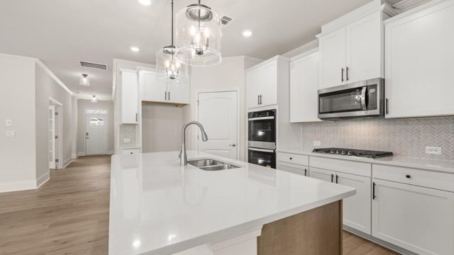 86 Lakeview Point, Dallas, GA 30157