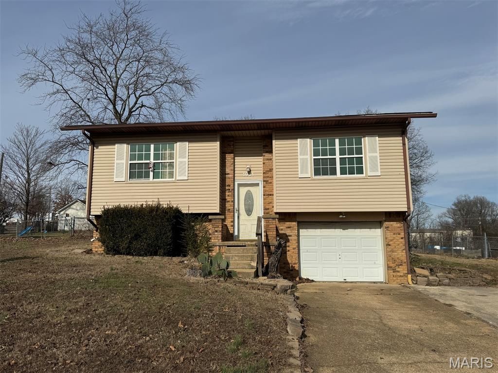 1931 Brentwood Road, Poplar Bluff, MO 63901