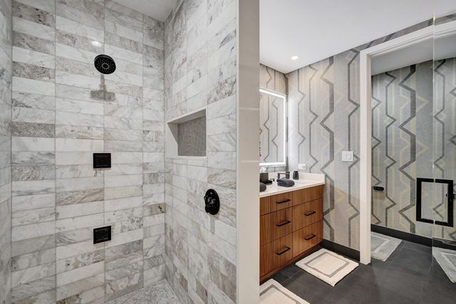 2617 NE 14th Avenue 102, Wilton Manors, FL 33334