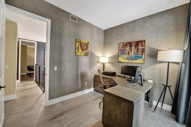 2617 NE 14th Avenue 102, Wilton Manors, FL 33334