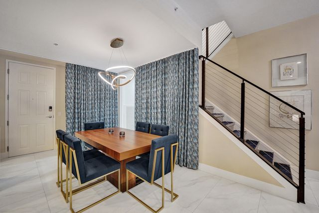 2617 NE 14th Avenue 102, Wilton Manors, FL 33334
