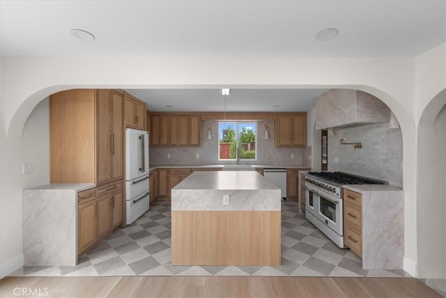 6280 Lance, San Diego, CA 92120