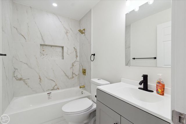 14221 Marshall Avenue, Warren, MI 48089