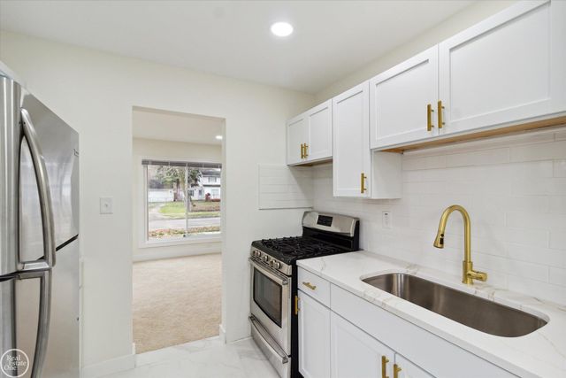 14221 Marshall Avenue, Warren, MI 48089