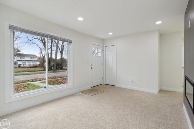 14221 Marshall Avenue, Warren, MI 48089