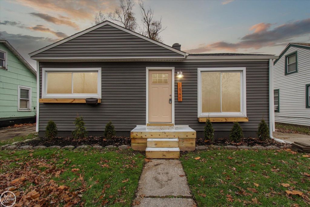 14221 Marshall Avenue, Warren, MI 48089