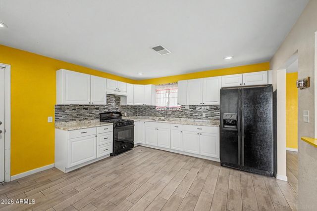 4738 W FAIRMOUNT Avenue, Phoenix, AZ 85031