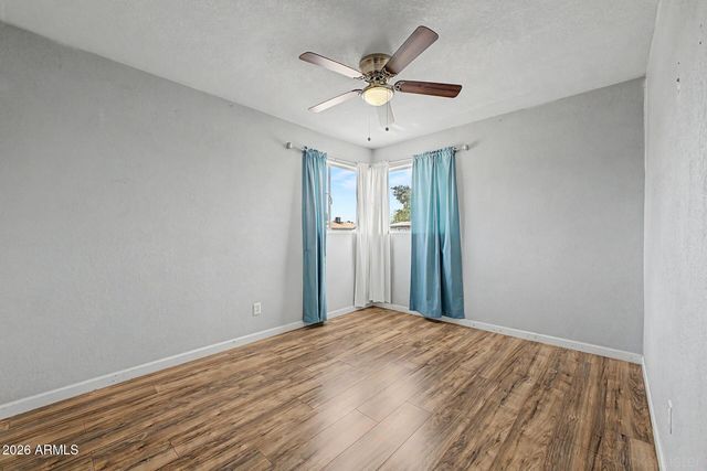 4738 W FAIRMOUNT Avenue, Phoenix, AZ 85031