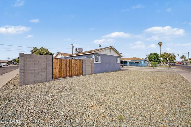 4738 W FAIRMOUNT Avenue, Phoenix, AZ 85031