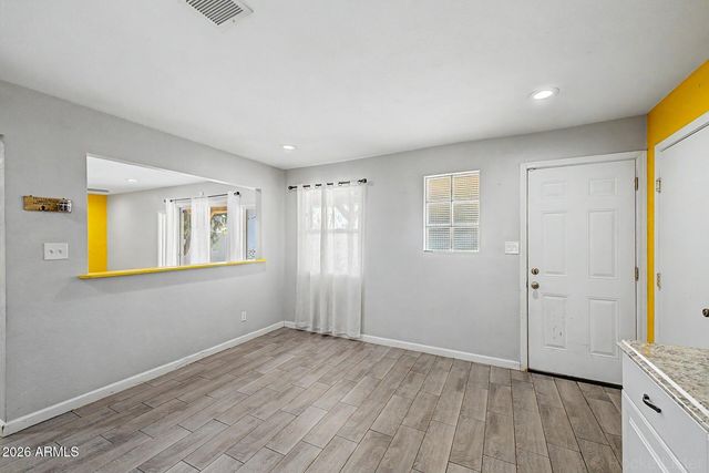 4738 W FAIRMOUNT Avenue, Phoenix, AZ 85031