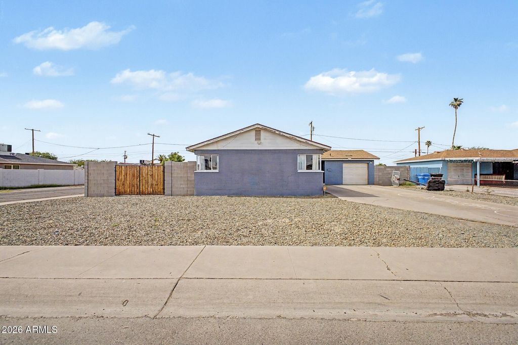 4738 W FAIRMOUNT Avenue, Phoenix, AZ 85031 — photo 2