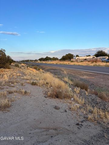 235 E Ste Vic Avenue W4 Ste Avenue, Palmdale, CA 93591