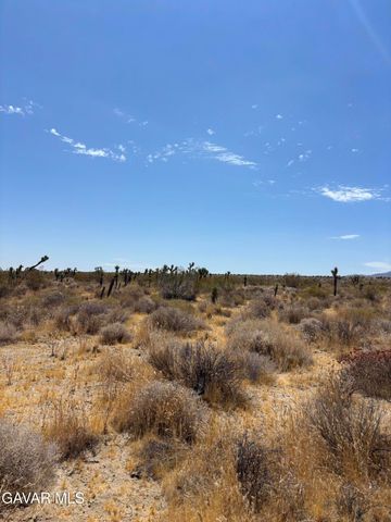 235 E Ste Vic Avenue W4 Ste Avenue, Palmdale, CA 93591