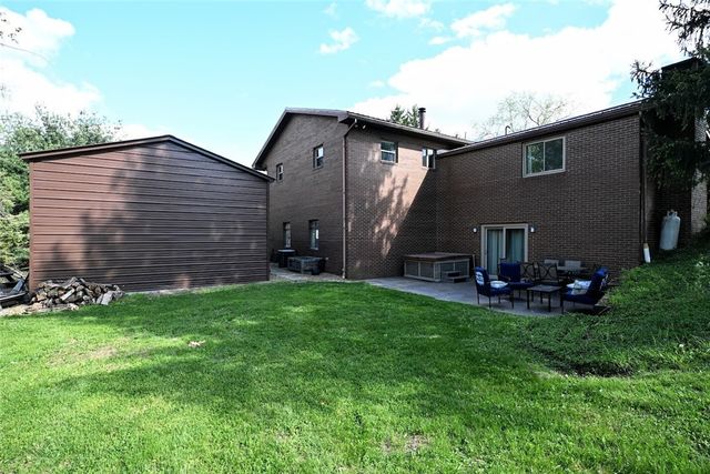 305 Upper Middletown Rd, Menallen Twp, PA 15480