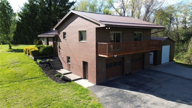305 Upper Middletown Rd, Menallen Twp, PA 15480