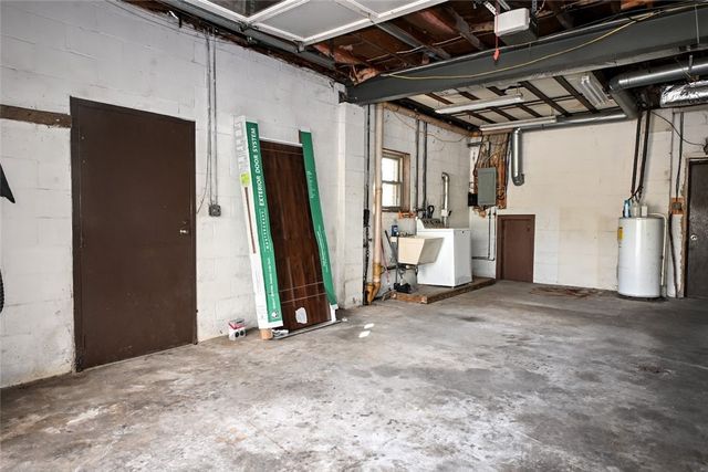 305 Upper Middletown Rd, Menallen Twp, PA 15480