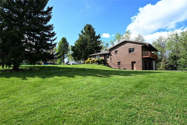 305 Upper Middletown Rd, Menallen Twp, PA 15480