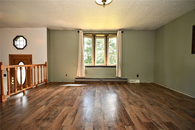 305 Upper Middletown Rd, Menallen Twp, PA 15480