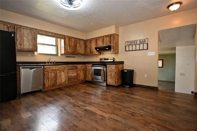 305 Upper Middletown Rd, Menallen Twp, PA 15480