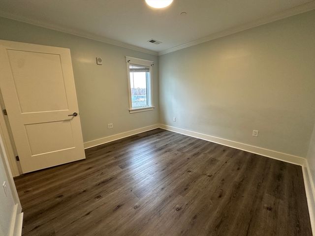 18 Hennery Way 18J, Medfield, MA 02052