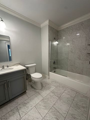 18 Hennery Way 18J, Medfield, MA 02052