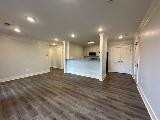18 Hennery Way 18J, Medfield, MA 02052