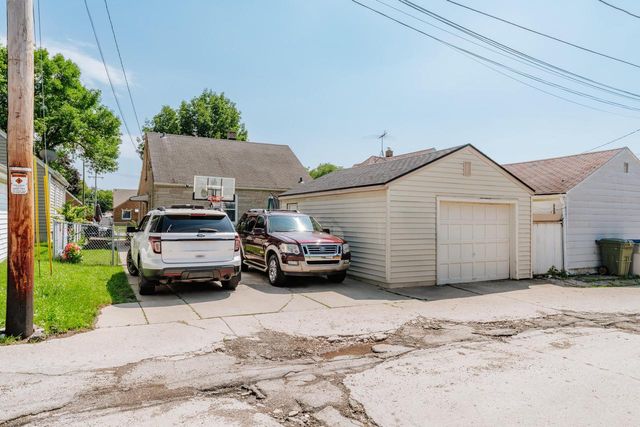 2520 W Morgan AVENUE, Milwaukee, WI 53221